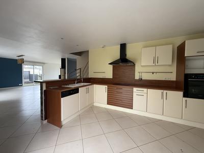 Maison - 153 m² - 7 pièces