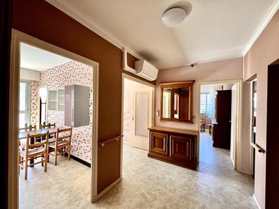 Appartement - 84 m² - 4 pièces