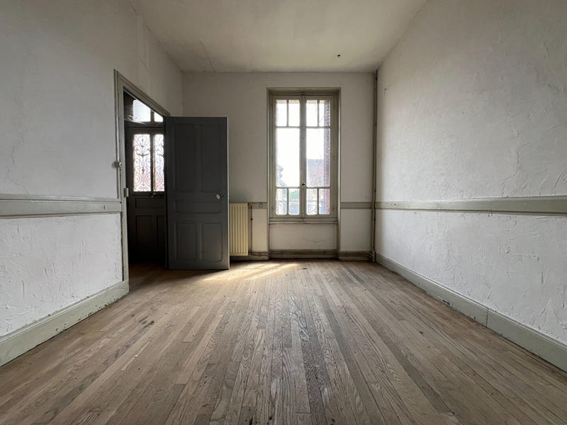 Maison - 92 m² - 5 pièces