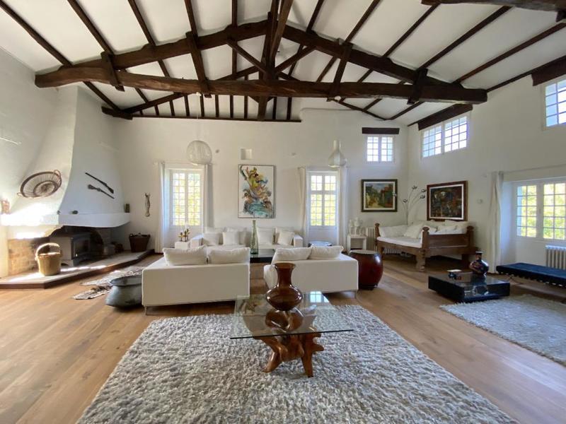 Maison - 524 m² - 15 pièces