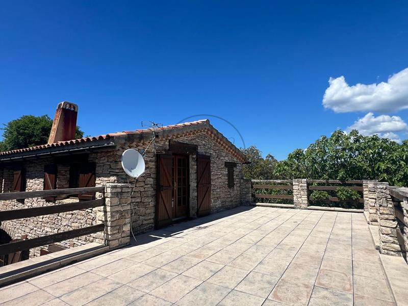 Maison en pierre - 140 m² - 7 pièces