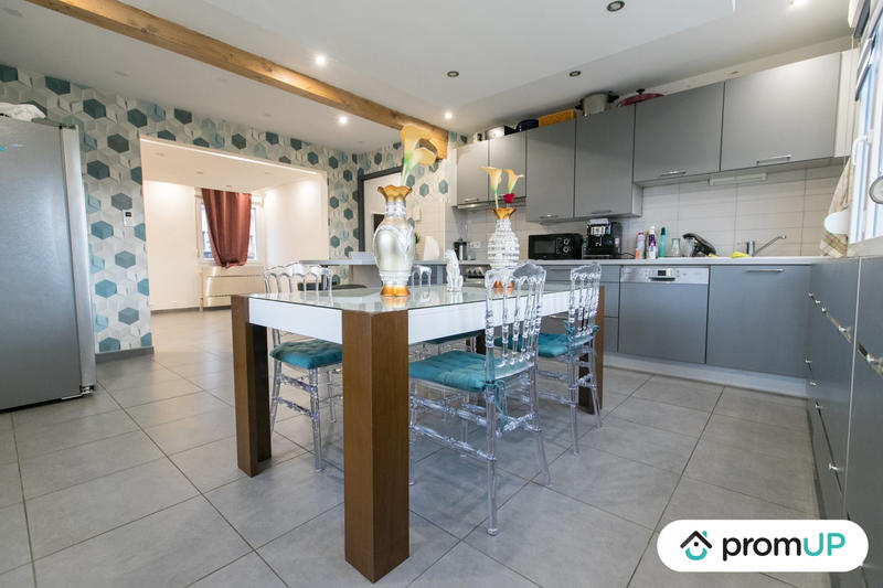 Maison contemporaine - 314 m² - 9 pièces