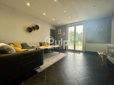 Maison - 185 m² - 12 pièces