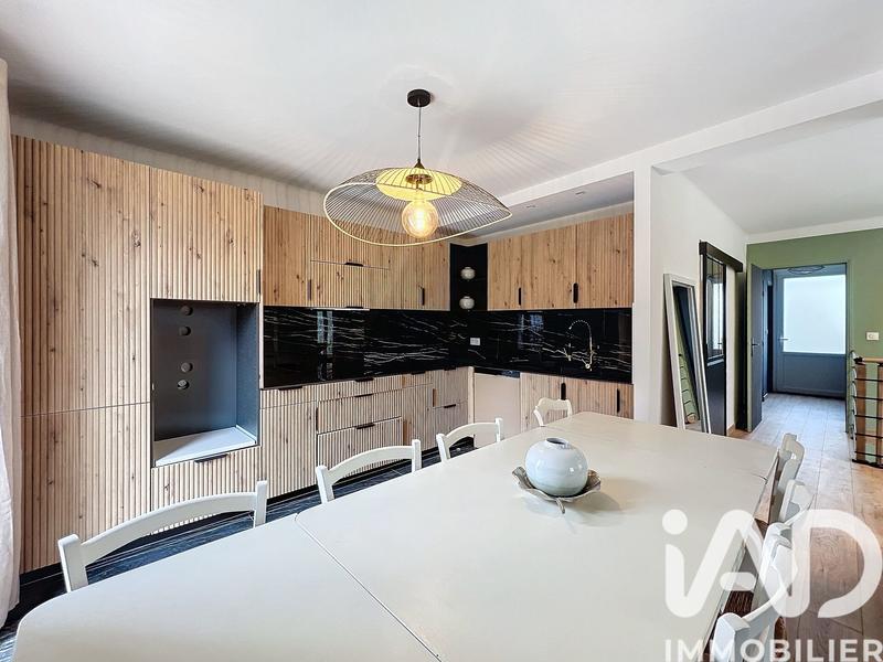 Maison - 121 m² - 5 pièces