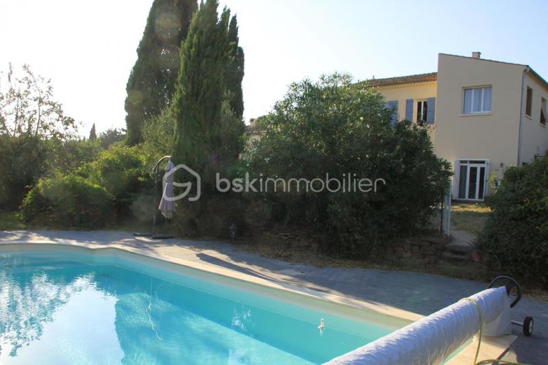 Maison - 350 m² - 15 pièces