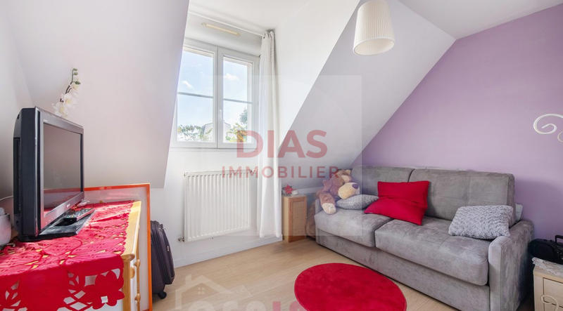 Maison - 145 m² - 1 pièce