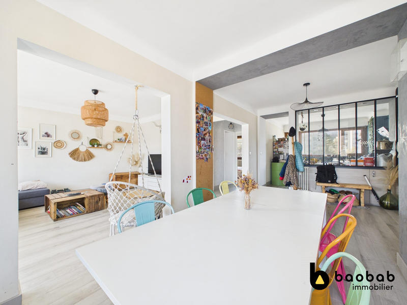 Appartement - 104 m² - 5 pièces