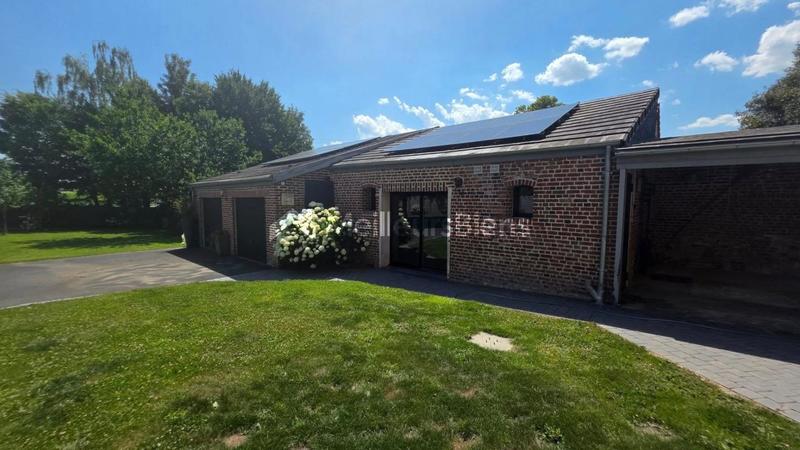 Maison - 227 m² - 9 pièces