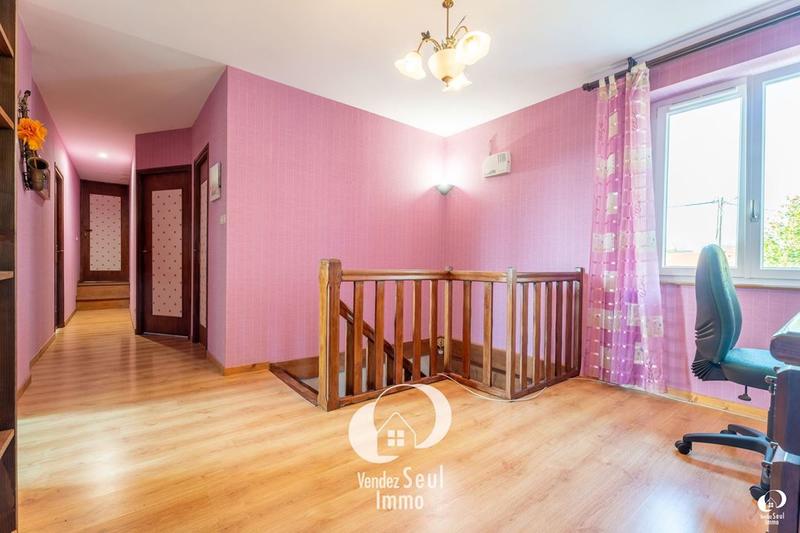 Maison traditionnelle - 202 m² - 7 pièces