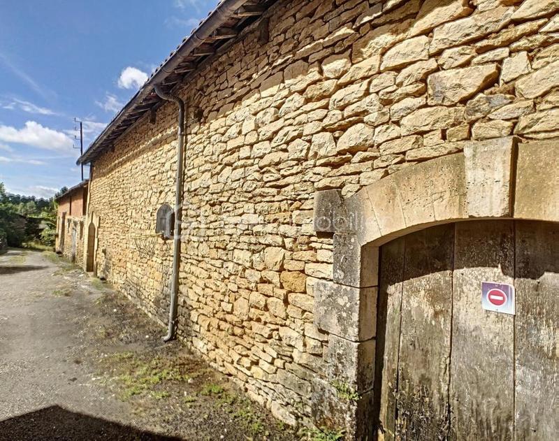 Corps de ferme - 80 m² - 1 pièce