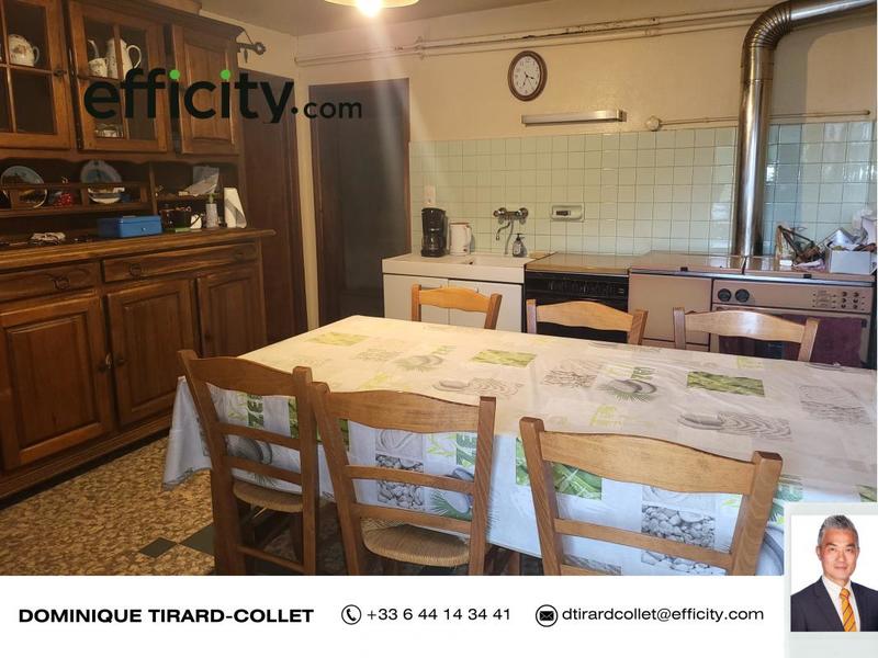 Maison - 85 m² - 10 pièces