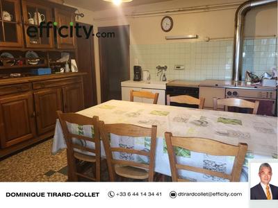 Maison - 85 m² - 10 pièces