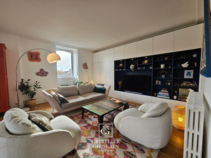 Appartement bourgeois - 190 m² - 7 pièces