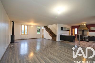 Maison - 212 m² - 5 pièces