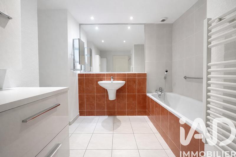 Appartement - 75 m² - 3 pièces