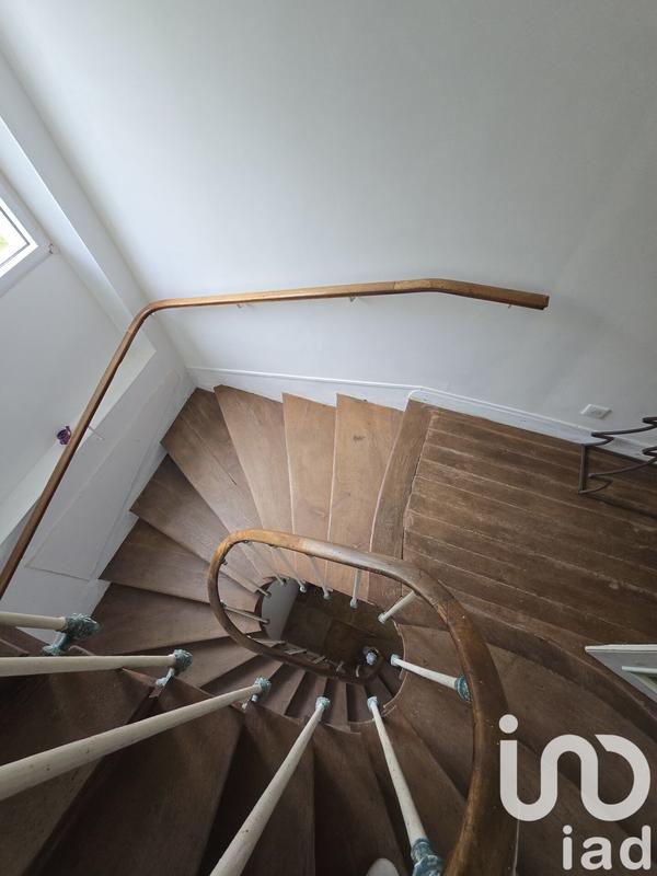 Maison - 368 m² - 14 pièces