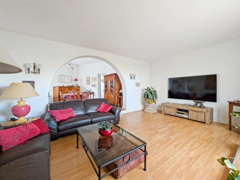 Maison - 193 m² - 10 pièces