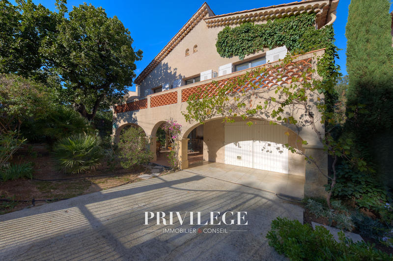 Villa - 150 m² - 6 pièces