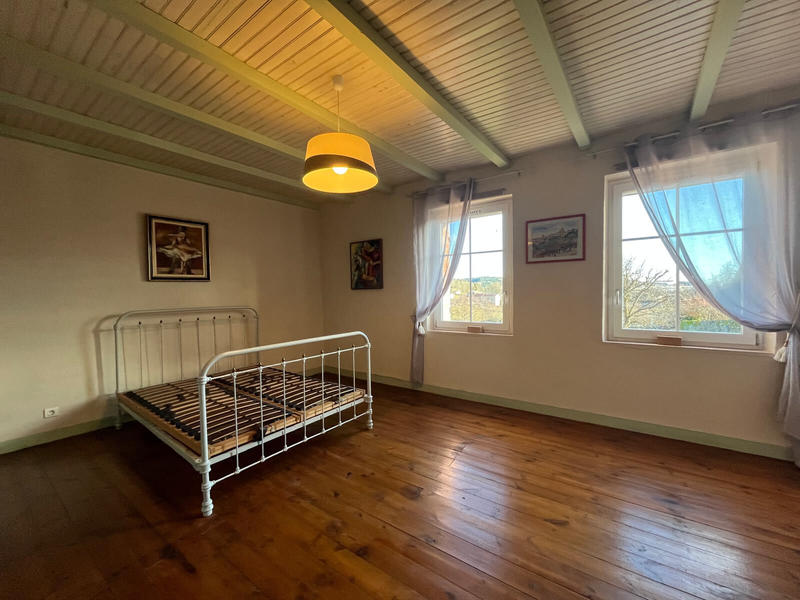 Maison - 97 m² - 4 pièces