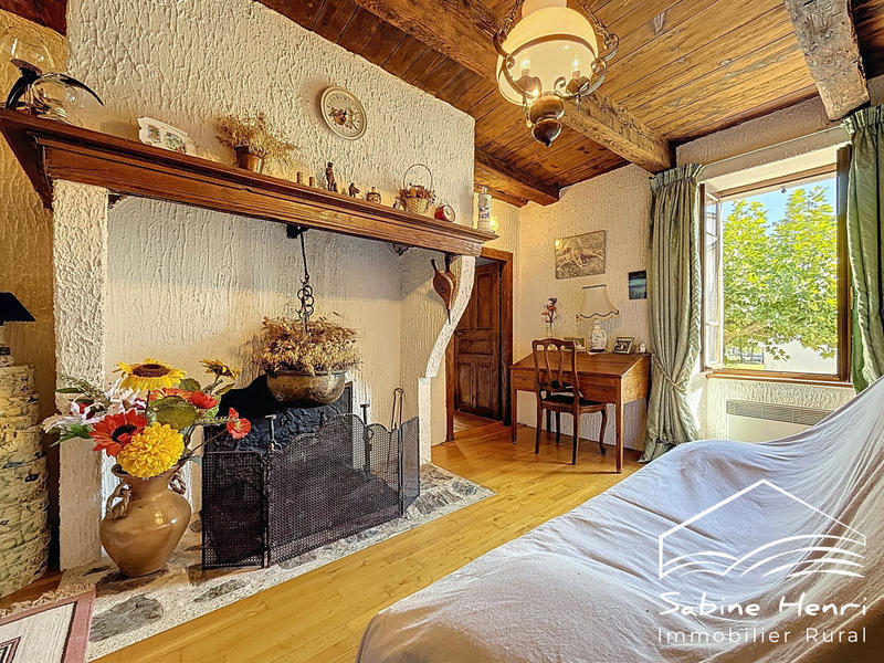 Maison ancienne - 105 m² - 4 pièces