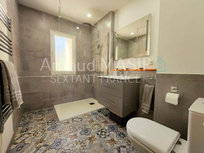 Maison - 273 m² - 11 pièces