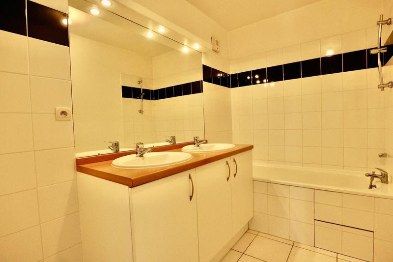 Appartement - 85 m² - 4 pièces