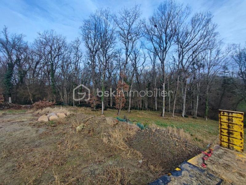 Terrain constructible - 3 355 m²