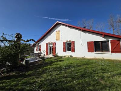 Maison - 87 m² - 5 pièces
