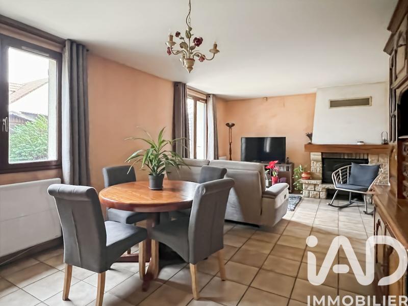 Maison - 111 m² - 6 pièces