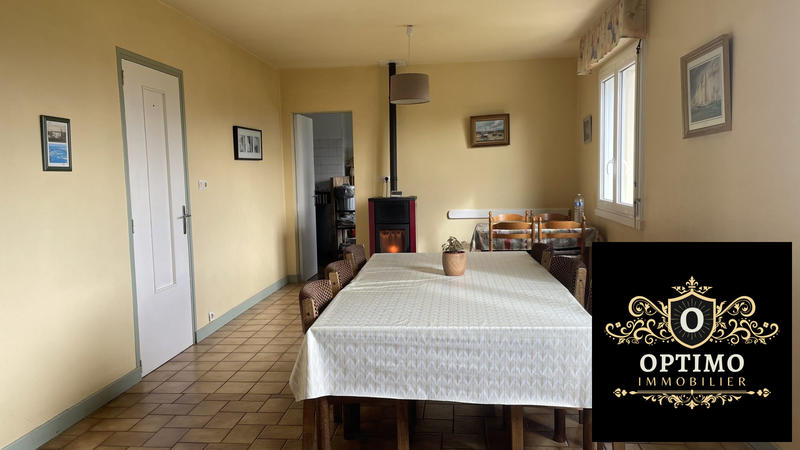 Maison - 210 m² - 8 pièces