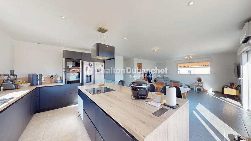 Maison - 110 m² - 5 pièces