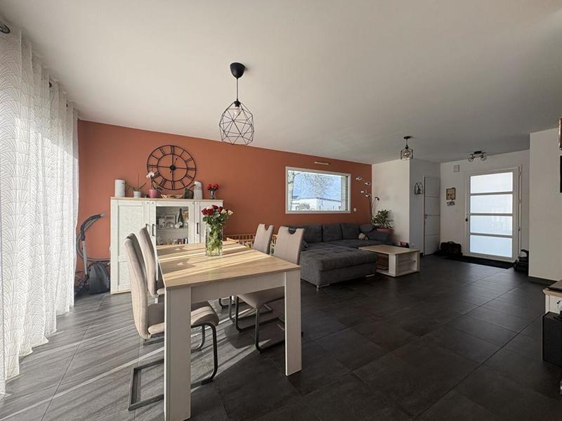 Maison - 95 m² - 6 pièces