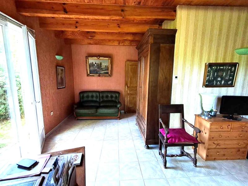 Propriété - 244 m² - 7 pièces