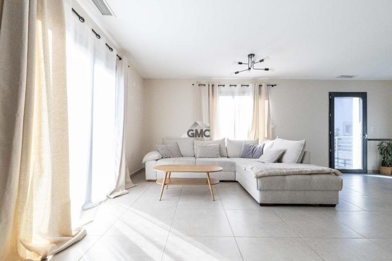 Villa - 100 m² - 4 pièces