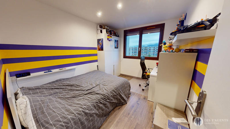 Appartement - 80 m² - 4 pièces