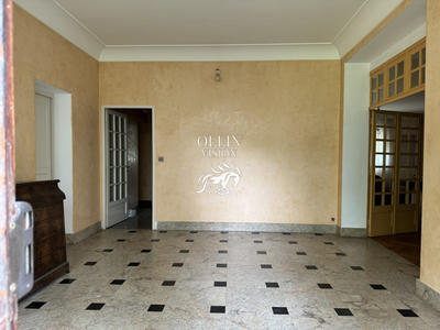 Villa - 600 m² - 16 pièces