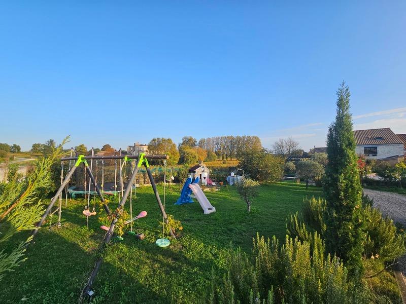 Maison en pierre - 175 m² - 7 pièces