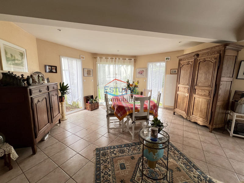 Maison - 137 m² - 5 pièces