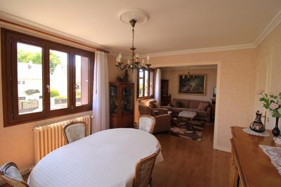 Maison - 102 m² - 5 pièces