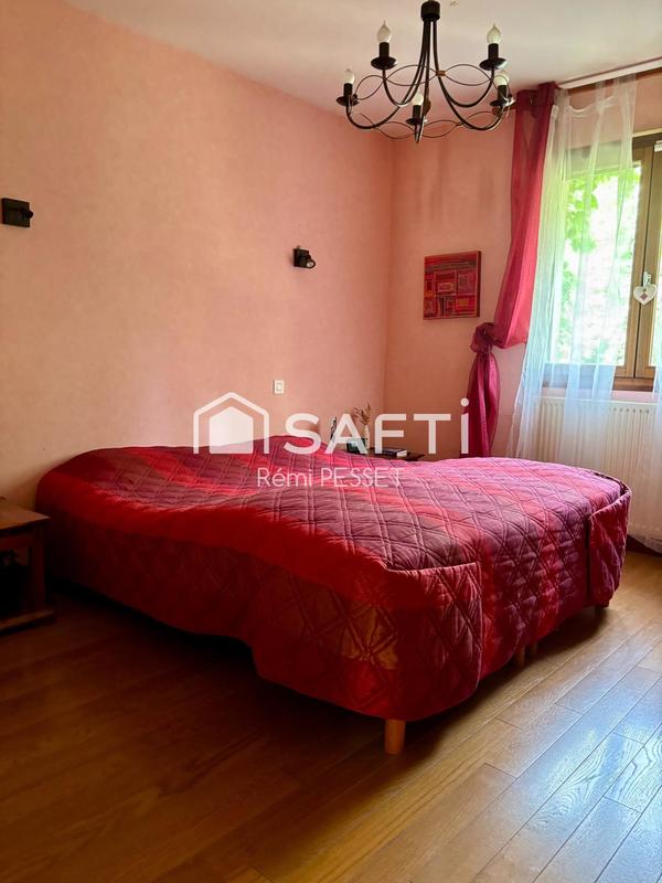 Villa - 180 m² - 6 pièces