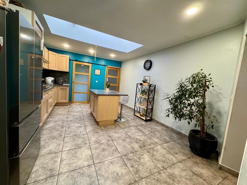 Maison - 96 m² - 5 pièces