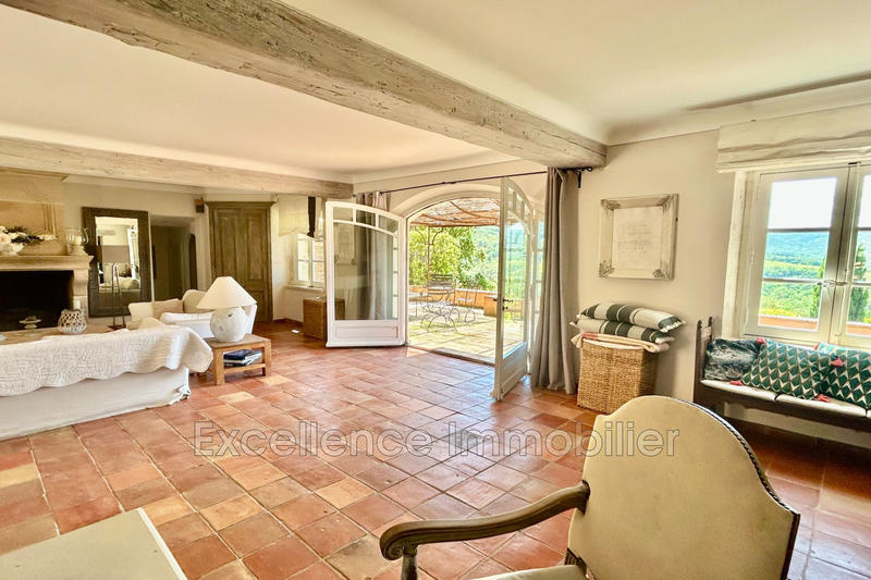 Propriété - 300 m² - 10 pièces