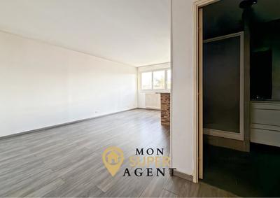 Studio - 35 m² - 2 pièces