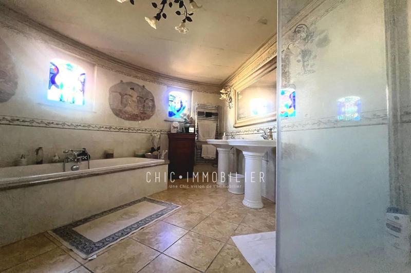 Maison - 208 m² - 6 pièces