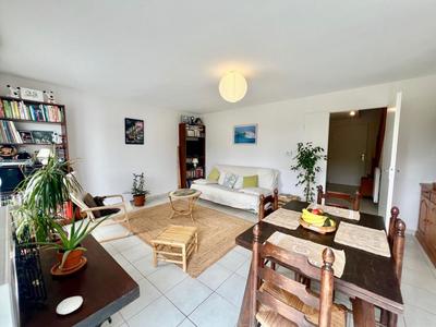 Maison - 93 m² - 5 pièces