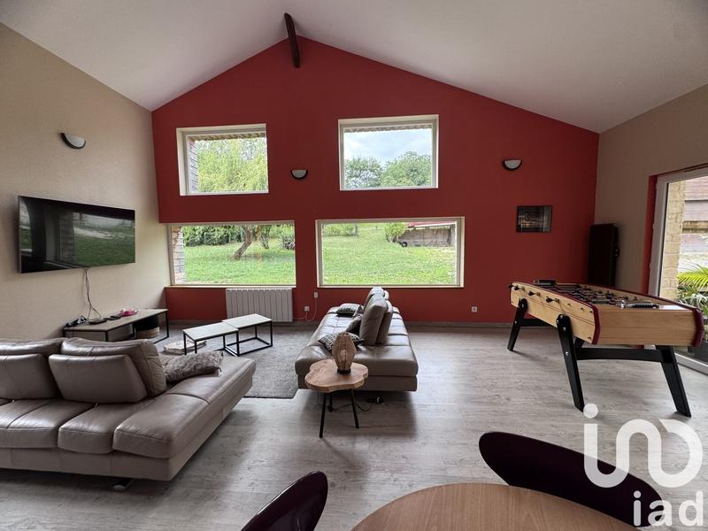 Maison - 235 m² - 6 pièces