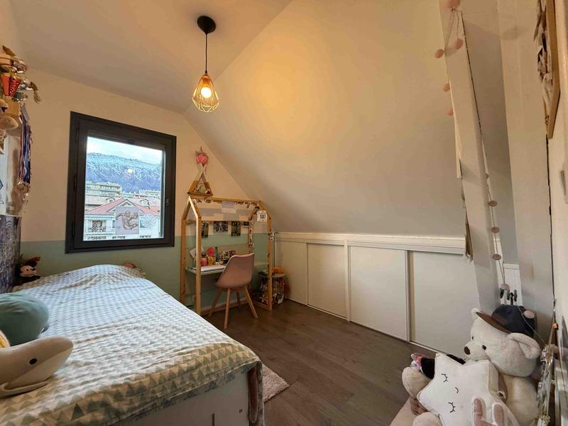 Appartement - 122 m² - 4 pièces