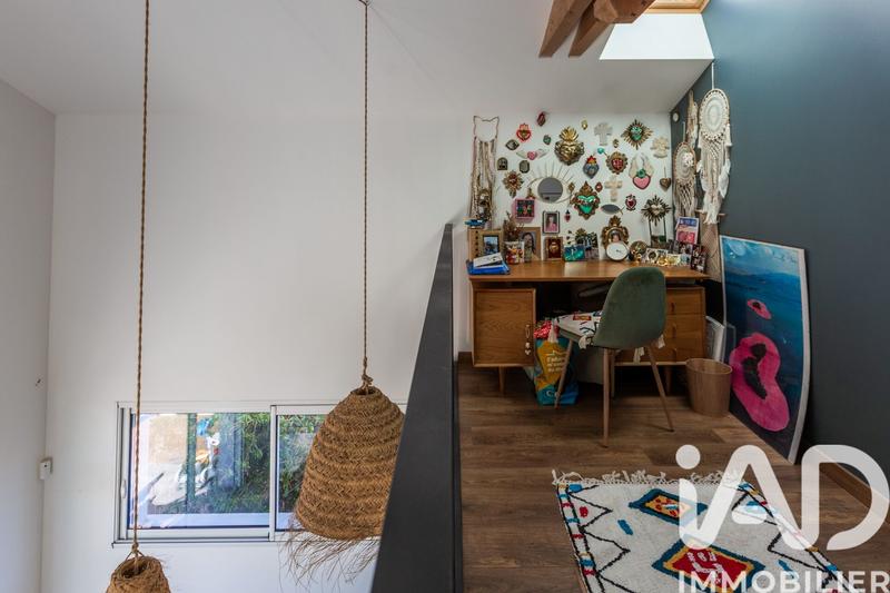 Maison - 238 m² - 6 pièces