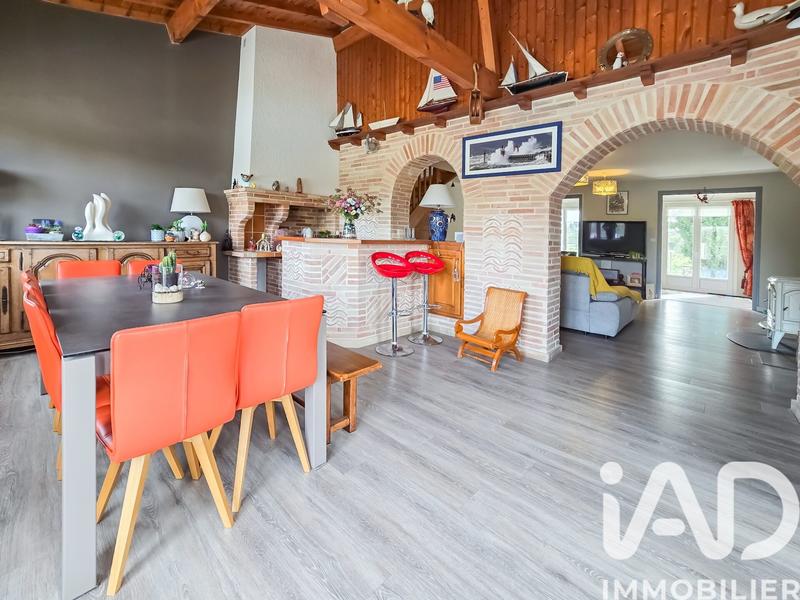 Maison - 185 m² - 6 pièces