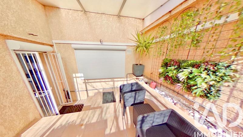 Maison - 280 m² - 10 pièces